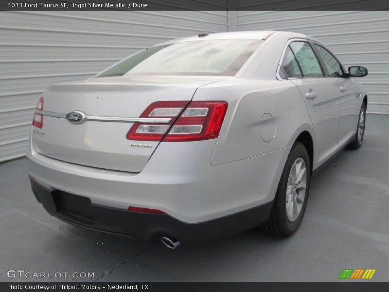 Ingot Silver Metallic / Dune 2013 Ford Taurus SE