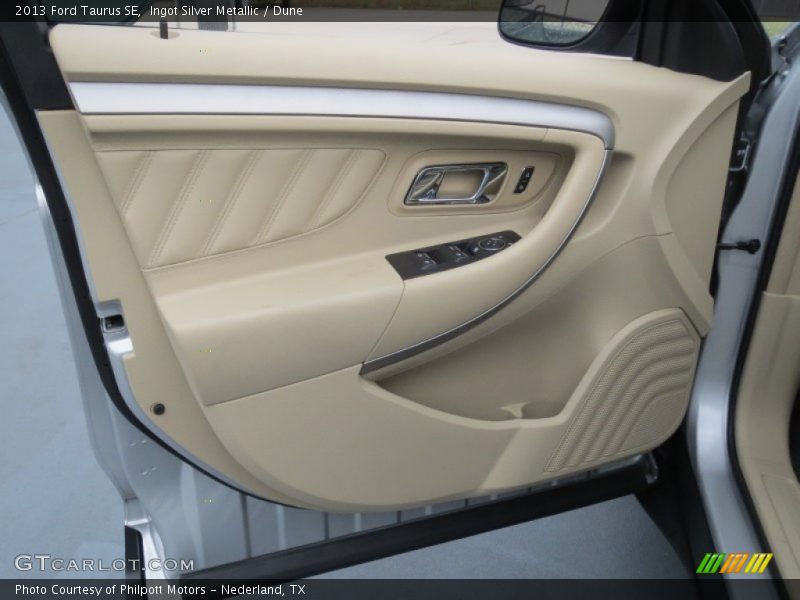 Ingot Silver Metallic / Dune 2013 Ford Taurus SE