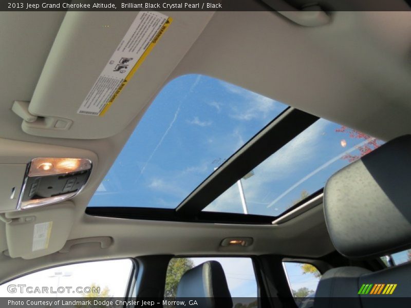 Brilliant Black Crystal Pearl / Black 2013 Jeep Grand Cherokee Altitude