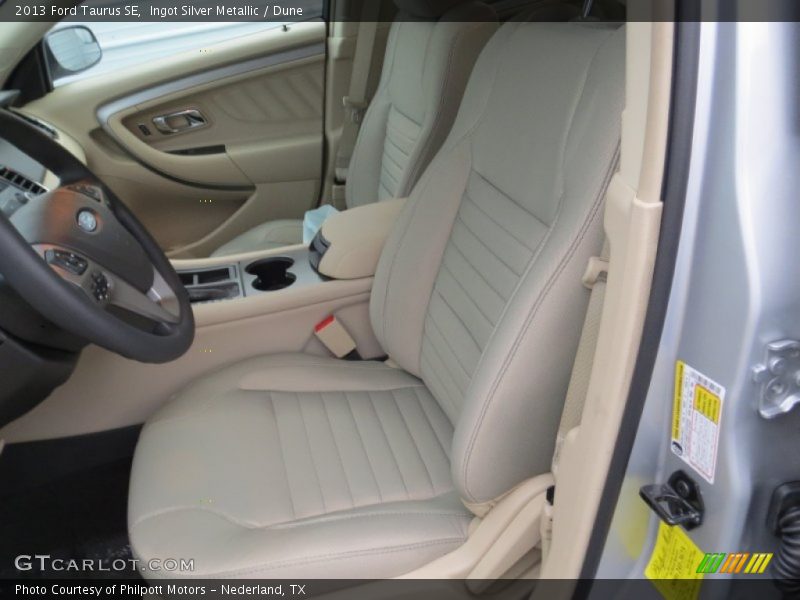 Ingot Silver Metallic / Dune 2013 Ford Taurus SE
