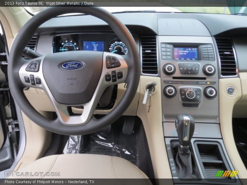 Ingot Silver Metallic / Dune 2013 Ford Taurus SE