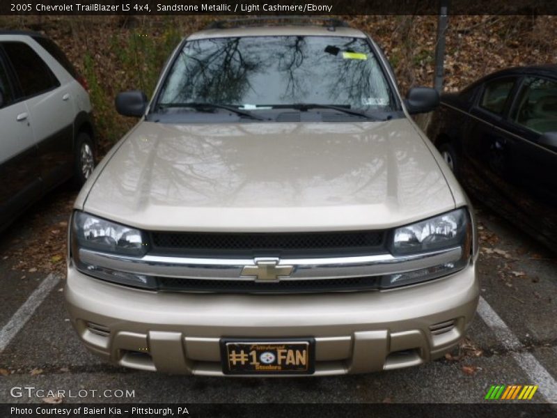 Sandstone Metallic / Light Cashmere/Ebony 2005 Chevrolet TrailBlazer LS 4x4