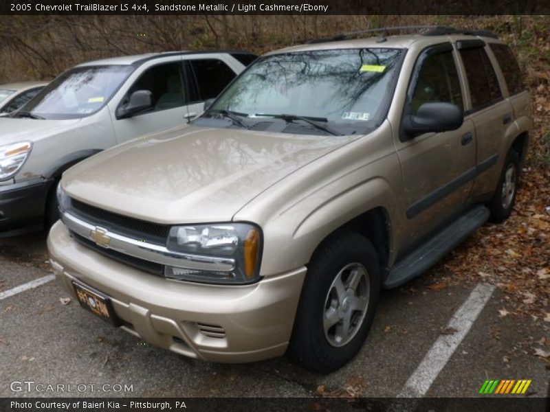 Sandstone Metallic / Light Cashmere/Ebony 2005 Chevrolet TrailBlazer LS 4x4