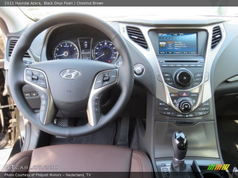 Dashboard of 2013 Azera 