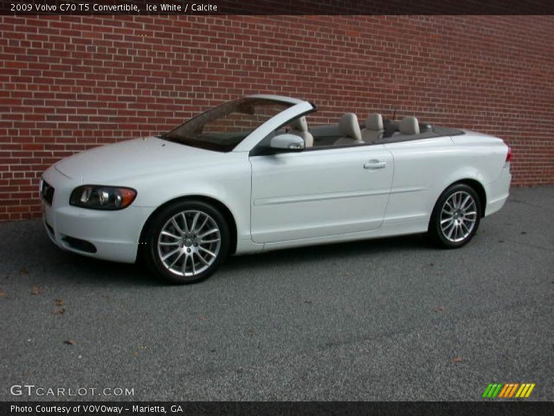 Ice White / Calcite 2009 Volvo C70 T5 Convertible