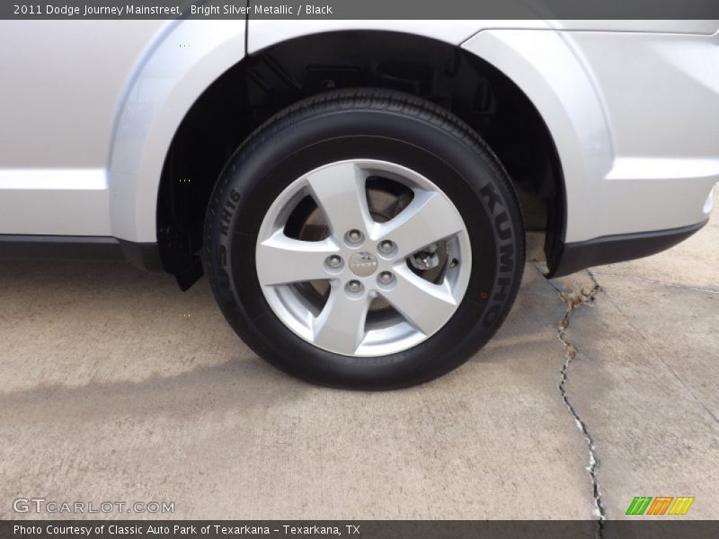 Bright Silver Metallic / Black 2011 Dodge Journey Mainstreet