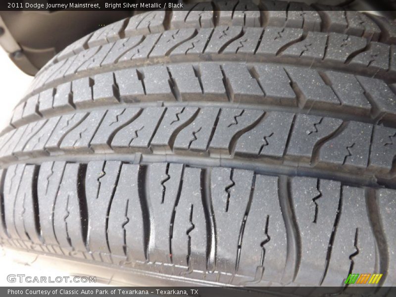 Bright Silver Metallic / Black 2011 Dodge Journey Mainstreet