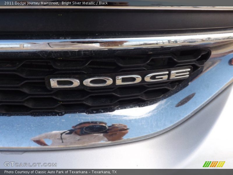 Bright Silver Metallic / Black 2011 Dodge Journey Mainstreet