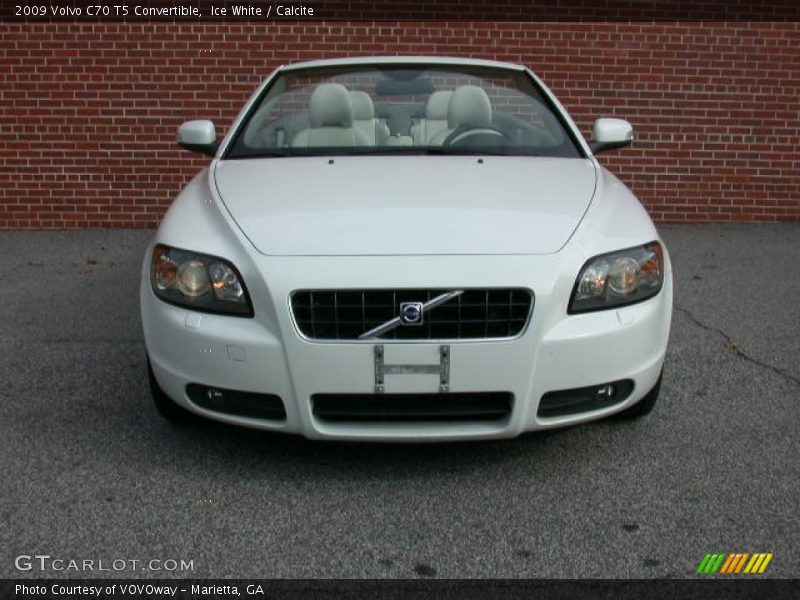 Ice White / Calcite 2009 Volvo C70 T5 Convertible