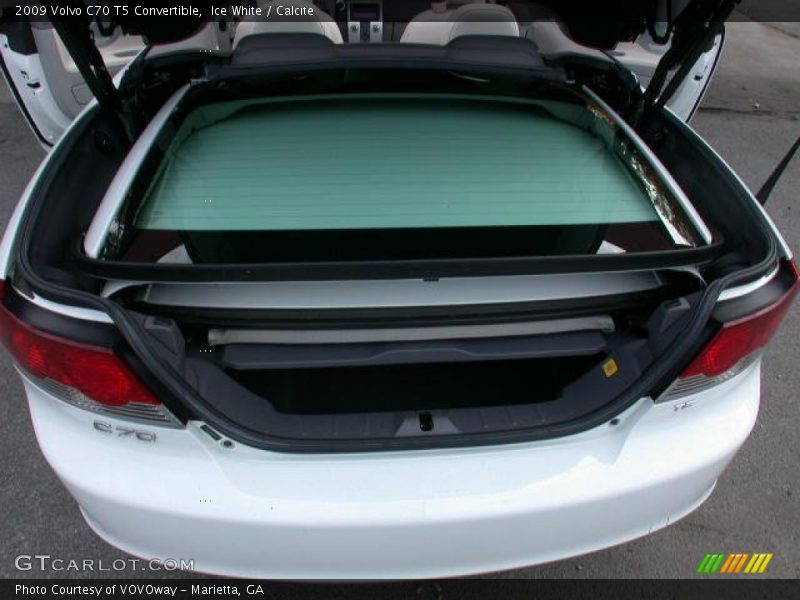 Ice White / Calcite 2009 Volvo C70 T5 Convertible
