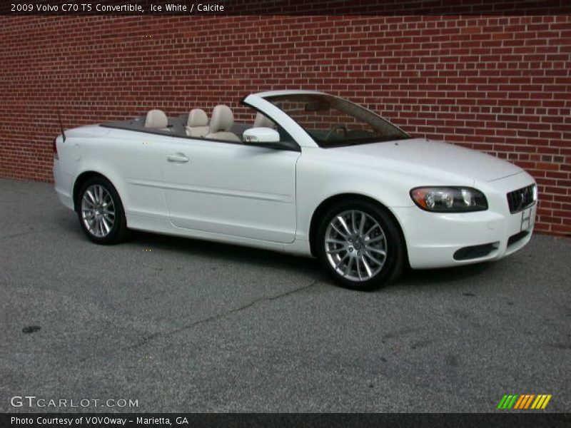 Ice White / Calcite 2009 Volvo C70 T5 Convertible
