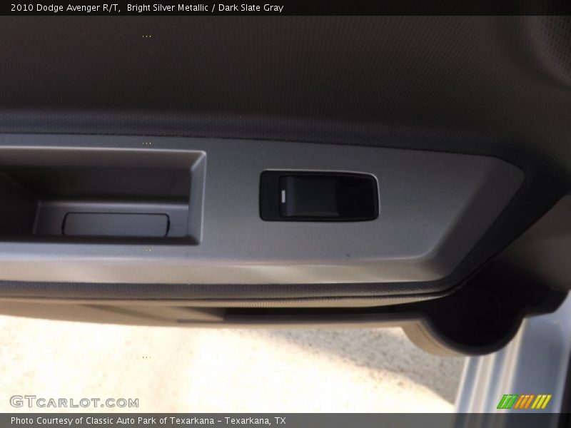 Bright Silver Metallic / Dark Slate Gray 2010 Dodge Avenger R/T