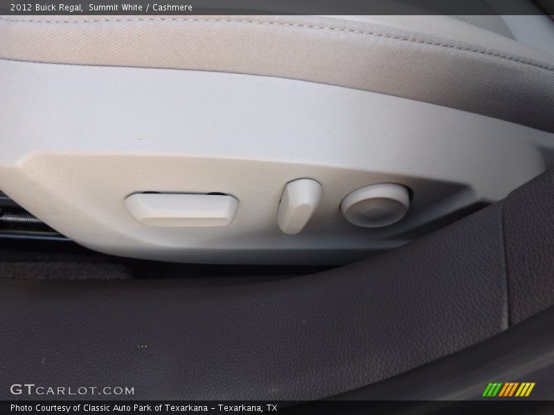 Summit White / Cashmere 2012 Buick Regal