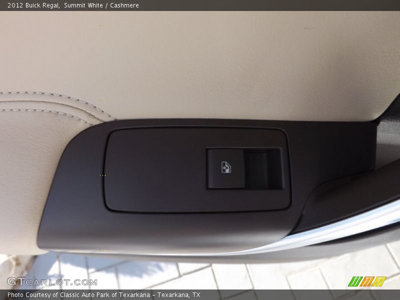 Summit White / Cashmere 2012 Buick Regal