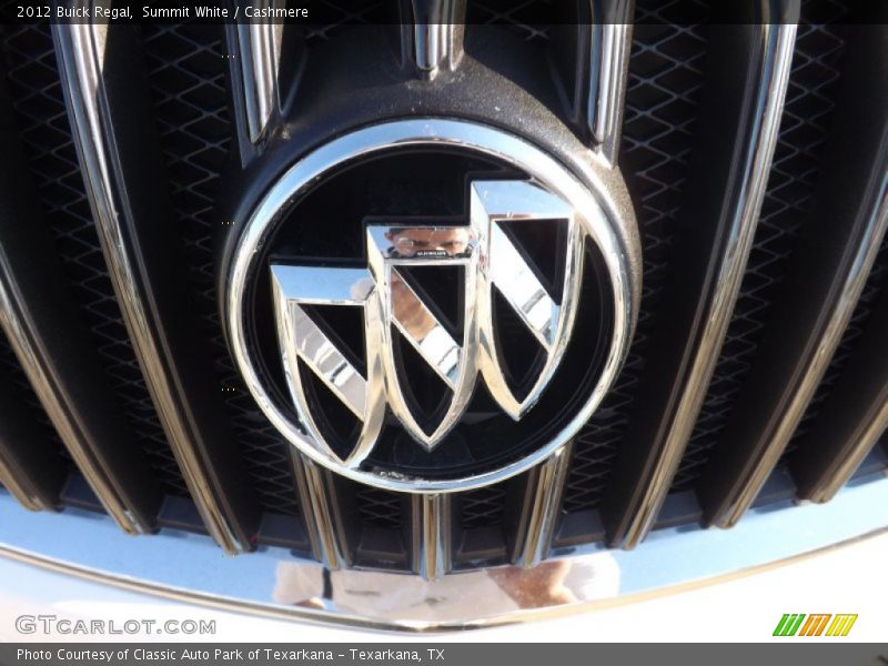 Summit White / Cashmere 2012 Buick Regal