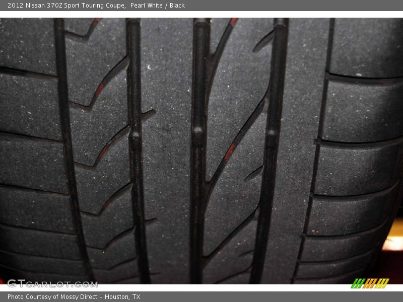 Pearl White / Black 2012 Nissan 370Z Sport Touring Coupe
