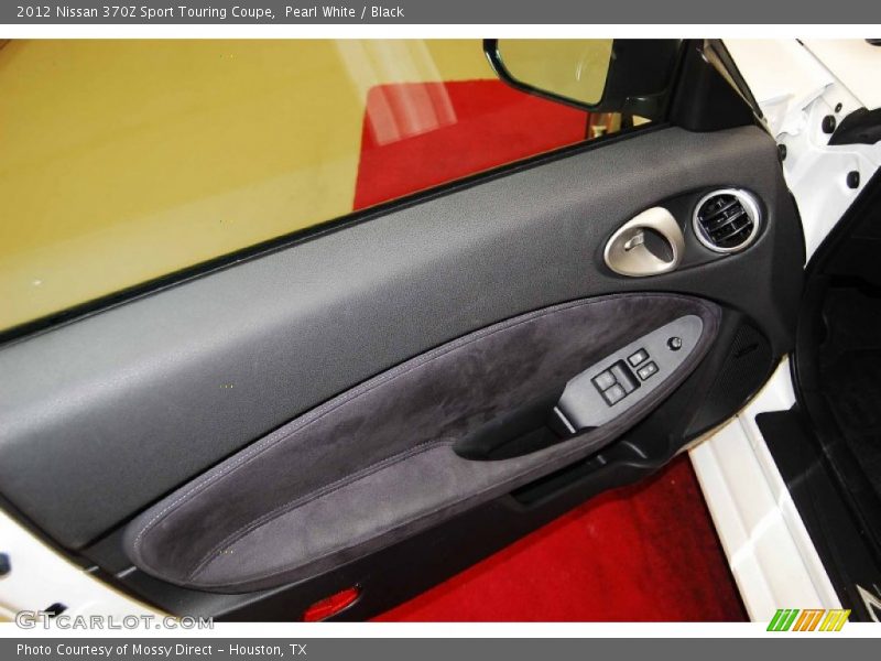 Door Panel of 2012 370Z Sport Touring Coupe