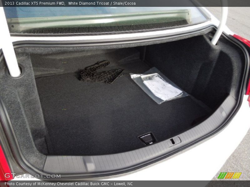 White Diamond Tricoat / Shale/Cocoa 2013 Cadillac XTS Premium FWD