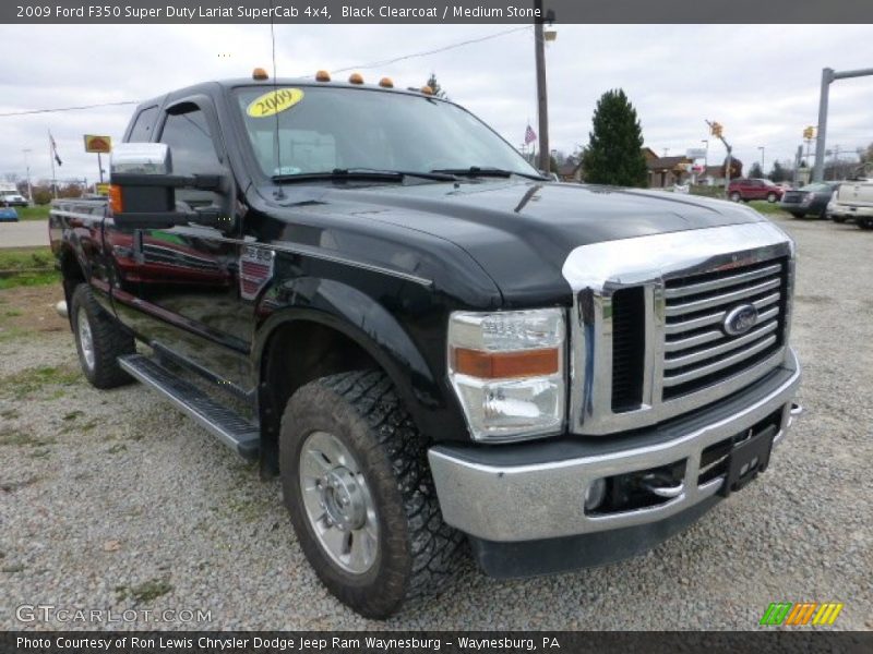 Front 3/4 View of 2009 F350 Super Duty Lariat SuperCab 4x4