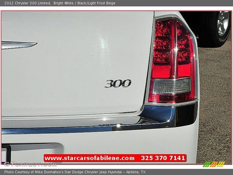 Bright White / Black/Light Frost Beige 2012 Chrysler 300 Limited