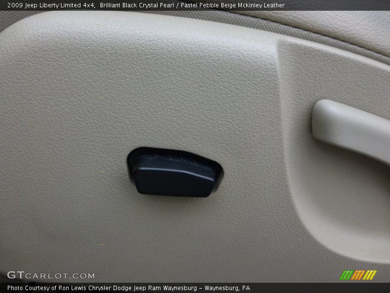 Brilliant Black Crystal Pearl / Pastel Pebble Beige Mckinley Leather 2009 Jeep Liberty Limited 4x4