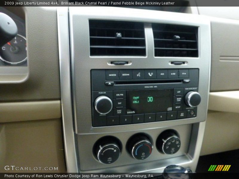 Brilliant Black Crystal Pearl / Pastel Pebble Beige Mckinley Leather 2009 Jeep Liberty Limited 4x4