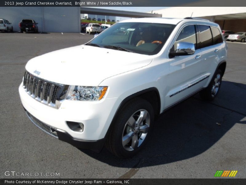 Bright White / New Saddle/Black 2013 Jeep Grand Cherokee Overland