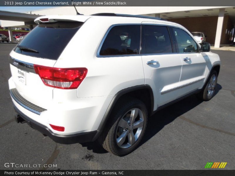 Bright White / New Saddle/Black 2013 Jeep Grand Cherokee Overland