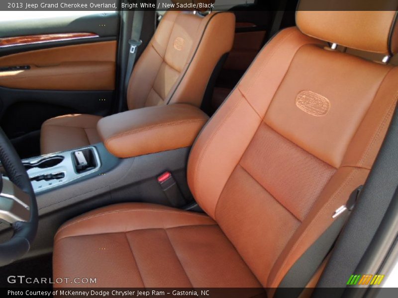 Bright White / New Saddle/Black 2013 Jeep Grand Cherokee Overland