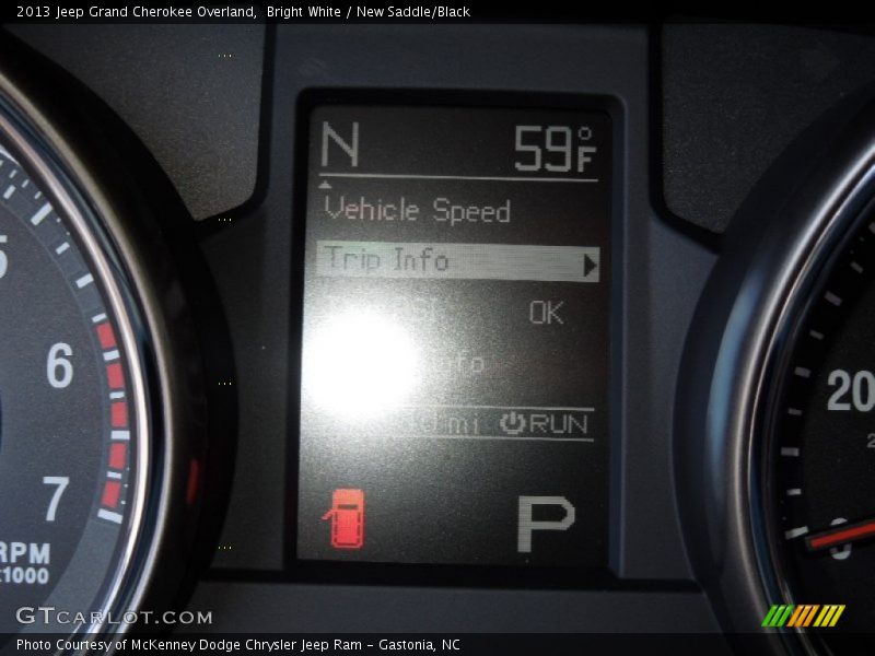 Bright White / New Saddle/Black 2013 Jeep Grand Cherokee Overland