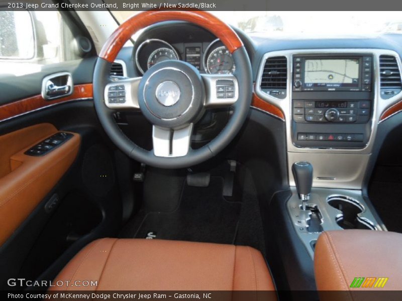 Bright White / New Saddle/Black 2013 Jeep Grand Cherokee Overland
