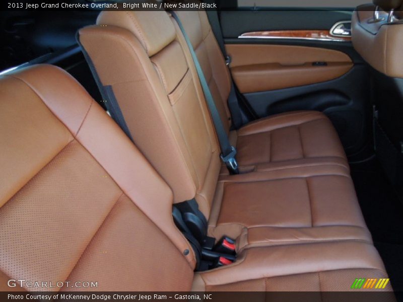 Bright White / New Saddle/Black 2013 Jeep Grand Cherokee Overland