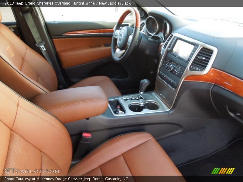 Bright White / New Saddle/Black 2013 Jeep Grand Cherokee Overland