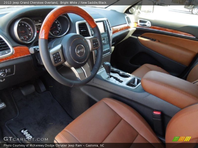 Bright White / New Saddle/Black 2013 Jeep Grand Cherokee Overland