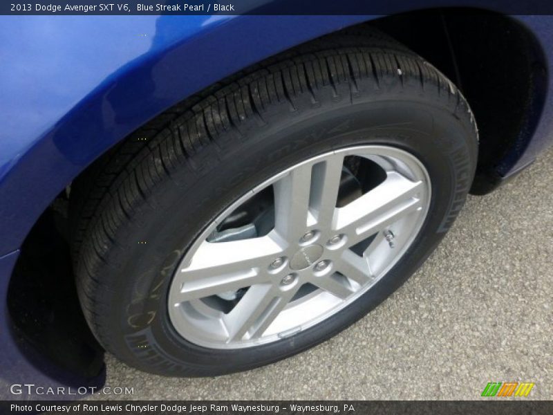 Blue Streak Pearl / Black 2013 Dodge Avenger SXT V6