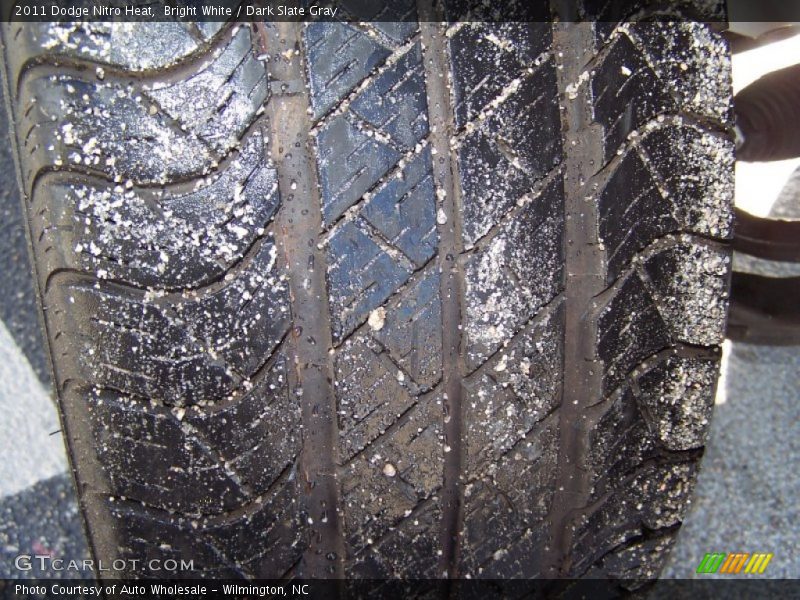 Bright White / Dark Slate Gray 2011 Dodge Nitro Heat