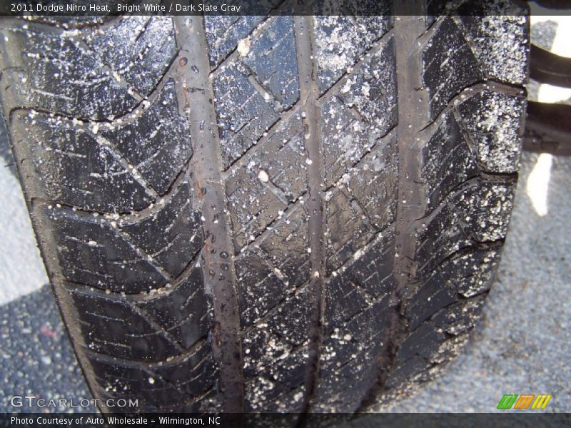 Bright White / Dark Slate Gray 2011 Dodge Nitro Heat