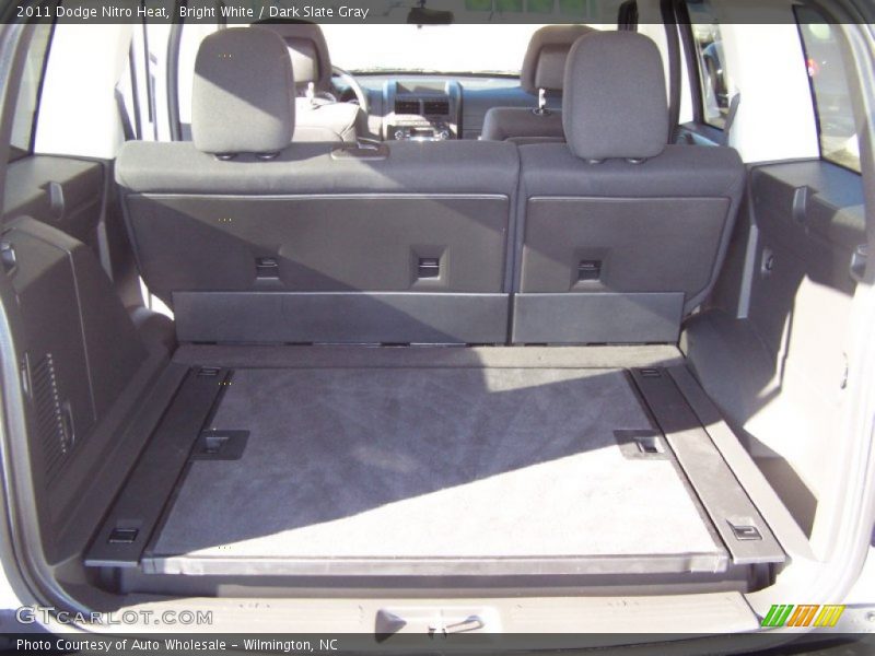 Bright White / Dark Slate Gray 2011 Dodge Nitro Heat