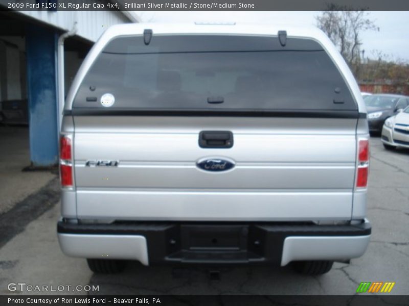 Brilliant Silver Metallic / Stone/Medium Stone 2009 Ford F150 XL Regular Cab 4x4