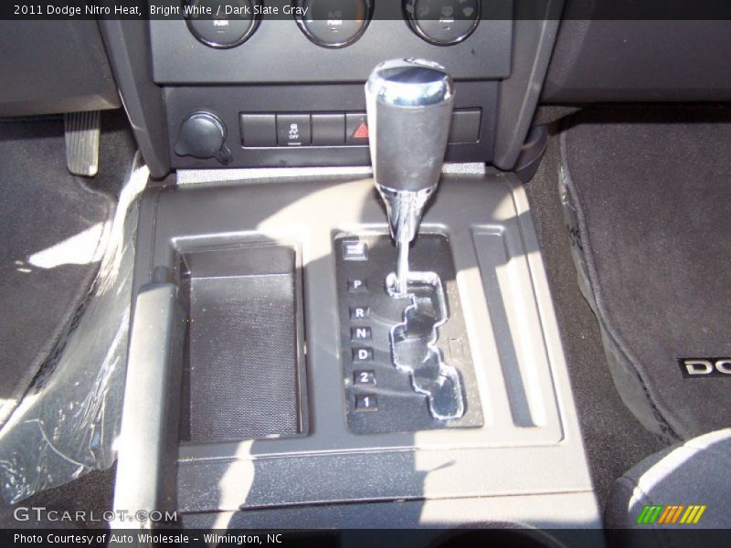 Bright White / Dark Slate Gray 2011 Dodge Nitro Heat