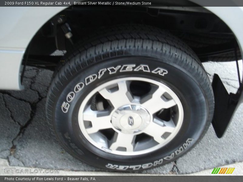 Brilliant Silver Metallic / Stone/Medium Stone 2009 Ford F150 XL Regular Cab 4x4