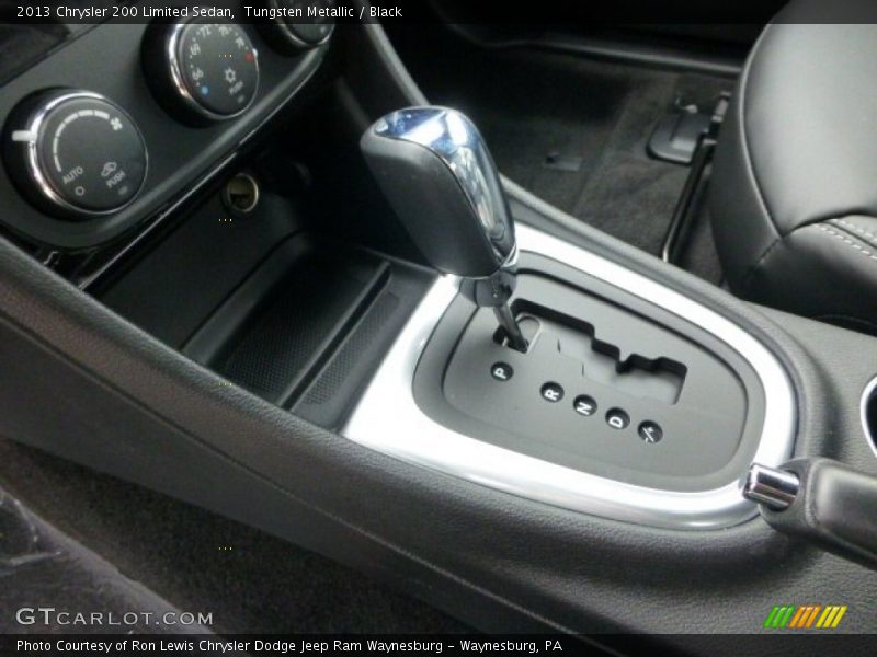 Tungsten Metallic / Black 2013 Chrysler 200 Limited Sedan
