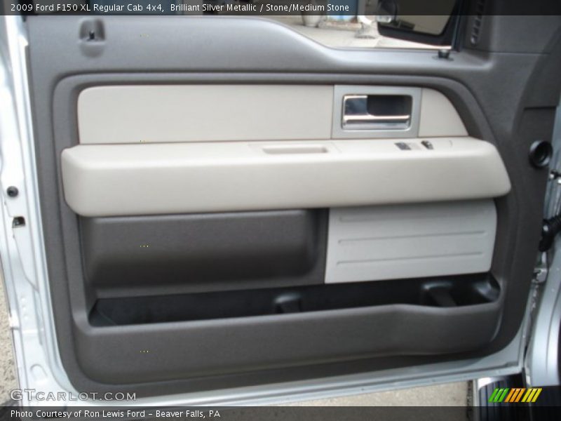 Brilliant Silver Metallic / Stone/Medium Stone 2009 Ford F150 XL Regular Cab 4x4