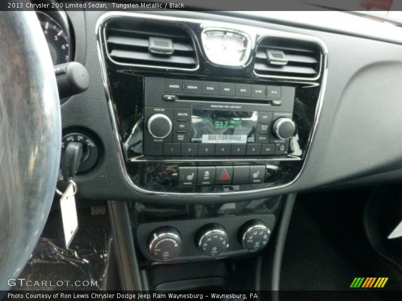 Tungsten Metallic / Black 2013 Chrysler 200 Limited Sedan