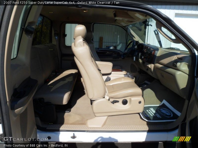 Oxford White Clearcoat / Tan 2007 Ford F250 Super Duty Lariat SuperCab 4x4