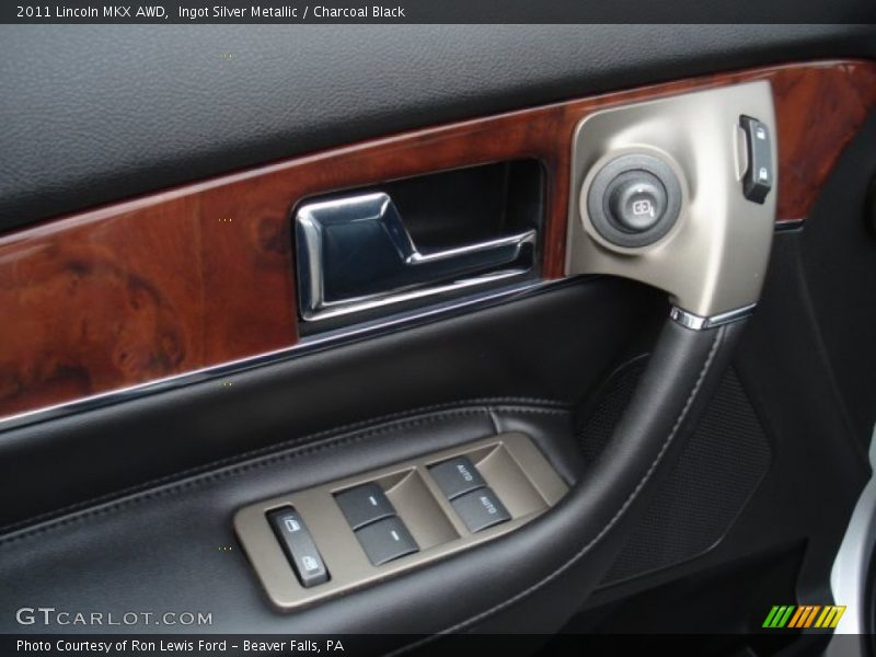 Ingot Silver Metallic / Charcoal Black 2011 Lincoln MKX AWD