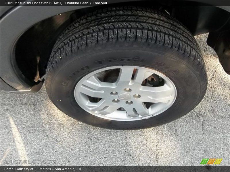 Titanium Pearl / Charcoal 2005 Mitsubishi Endeavor LS AWD