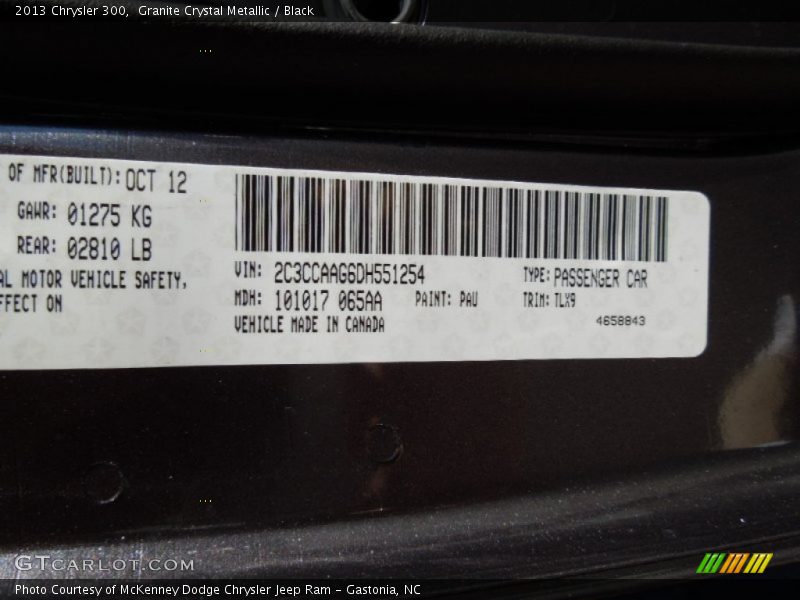 Granite Crystal Metallic / Black 2013 Chrysler 300