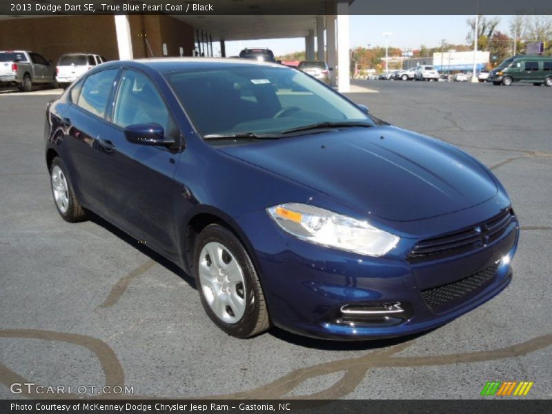 True Blue Pearl Coat / Black 2013 Dodge Dart SE