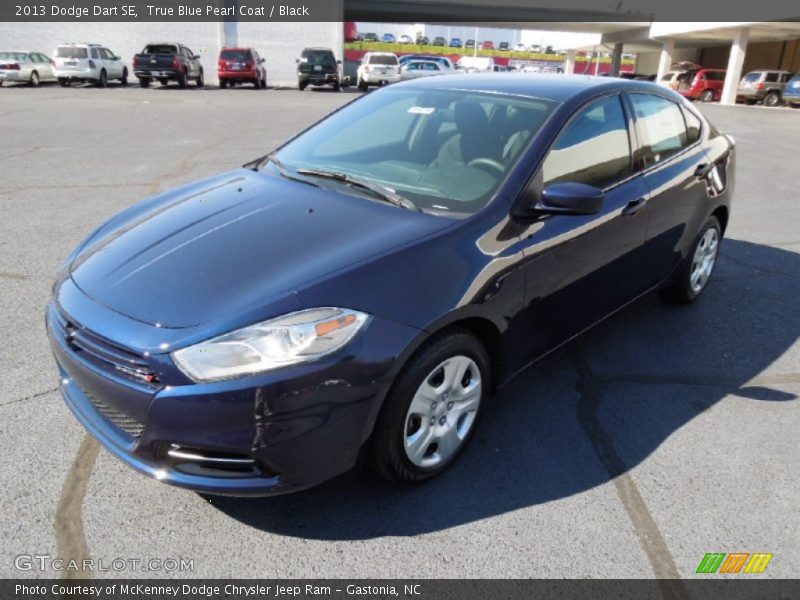 True Blue Pearl Coat / Black 2013 Dodge Dart SE